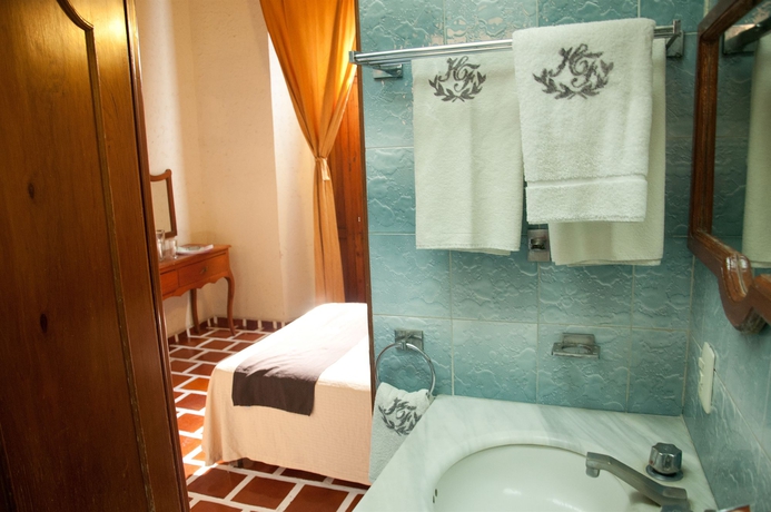 Imagen de la habitación del Hotel Frances. Foto 11