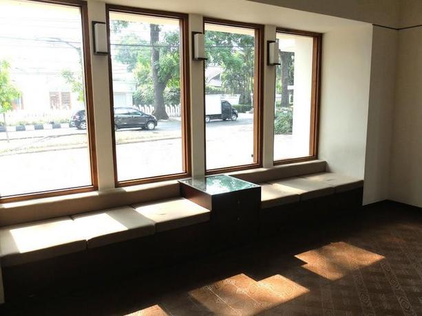 Imagen de los interiores del Hotel Frances Hotel. Foto 5