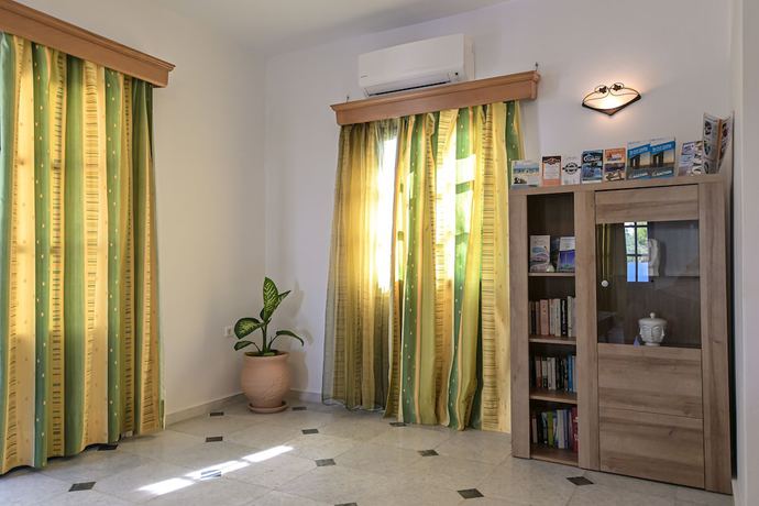 Imagen de los interiores del Hotel Francesca. Foto 18