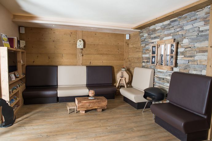 Imagen de los interiores del Hotel Francesin. Foto 17