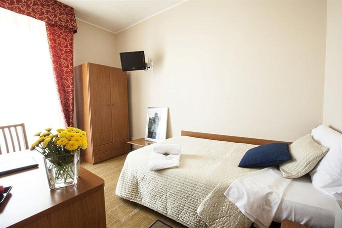 Imagen de la habitación del Hotel Franchi. Foto 9