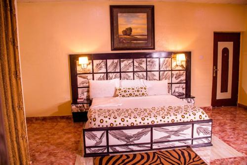 Imagen general del Hotel Francinesplace. Foto 7