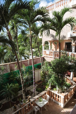 Imagen de los exteriores del Hotel Francis Arlene - Adults Only. Foto 12