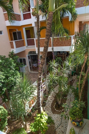 Imagen de los exteriores del Hotel Francis Arlene - Adults Only. Foto 15