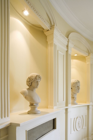 Imagen de los interiores del Hotel Francis Bath. Foto 14