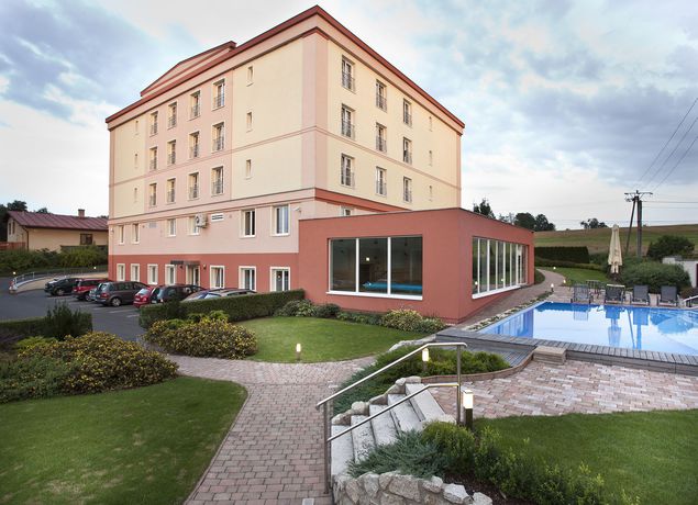 Imagen de los exteriores del Hotel Francis Palace. Foto 7
