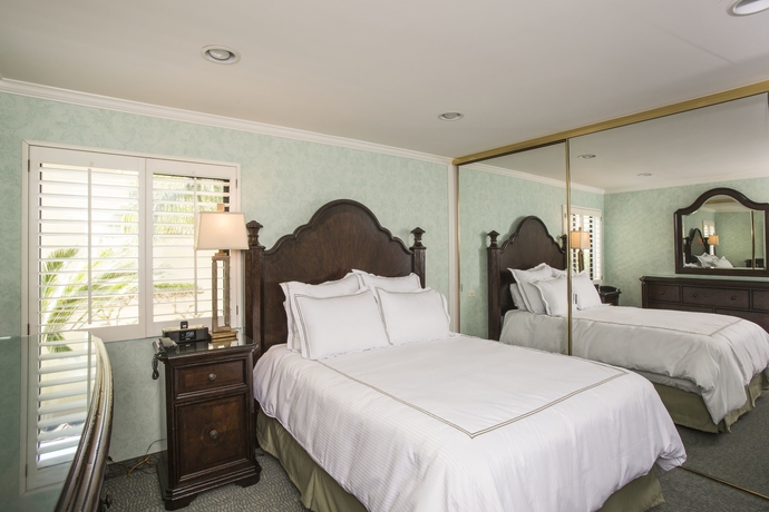 Imagen de la habitación del Hotel Franciscan Inn and Suites. Foto 12