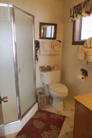 Imagen de la habitación del Hotel Franciscan Lakeside Lodge. Foto 3