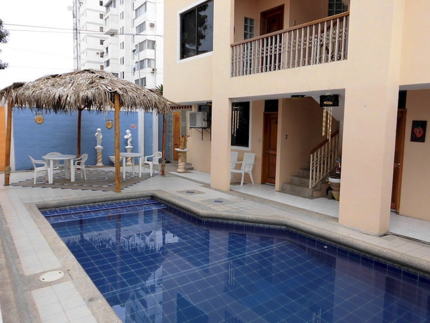 Imagen de la piscina del Hotel Francisco I, Salinas. Foto 5