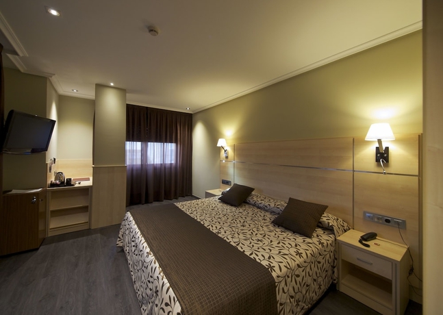 Imagen de la habitación del Hotel Francisco Ii, Ourense. Foto 7
