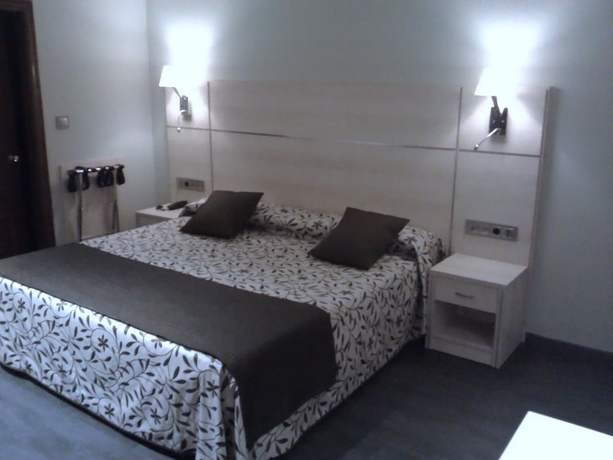 Imagen de la habitación del Hotel Francisco Ii, Ourense. Foto 11