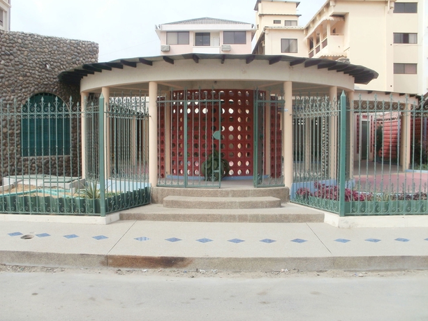 Imagen de los exteriores del Hotel Francisco Ii, Salinas. Foto 7