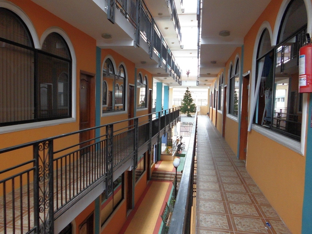 Imagen de los interiores del Hotel Francisco Iii. Foto 2