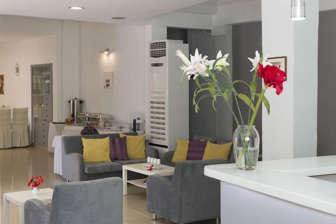 Imagen de los interiores del Hotel Francoise. Foto 14