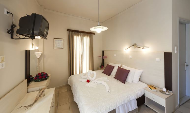 Imagen de la habitación del Hotel Francoise. Foto 8