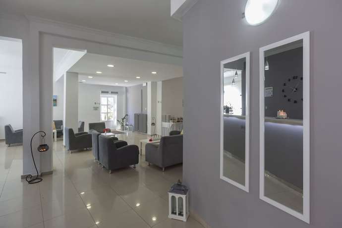 Imagen de los interiores del Hotel Francoise. Foto 16
