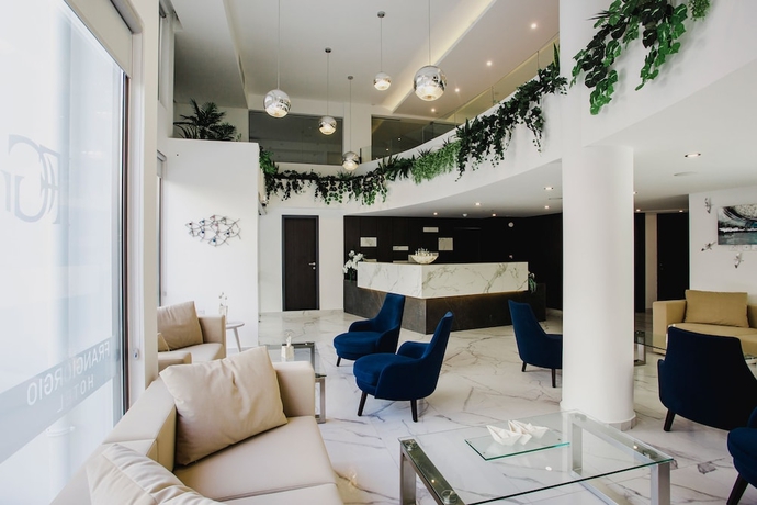 Imagen de los interiores del Hotel Frangiorgio. Foto 15