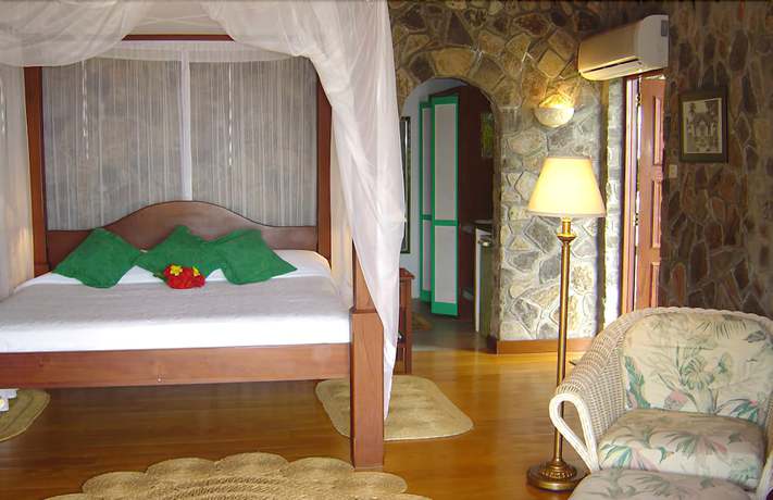 Imagen de la habitación del Hotel Frangipani. Foto 16