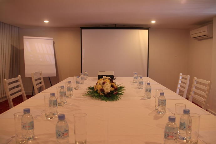 Imagen de los interiores del Hotel Frangipani Royal Palace. Foto 13