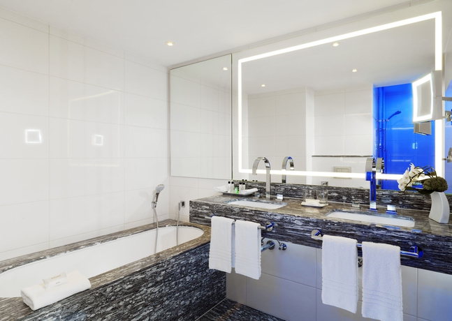 Imagen de la habitación del Hotel Frankfurt Marriott. Foto 6