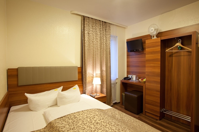 Imagen de la habitación del Hotel Frankfurt Messe. Foto 12