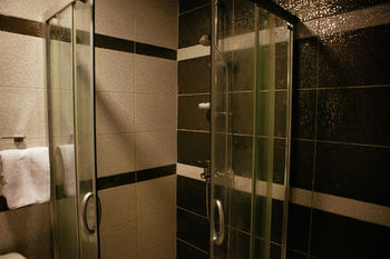 Imagen general del Hotel Frankie´s. Foto 7