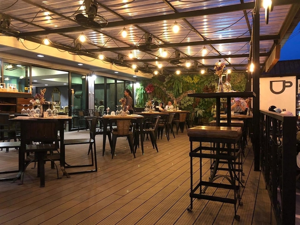 Imagen del bar/restaurante del Hotel Frankie's Inn. Foto 4