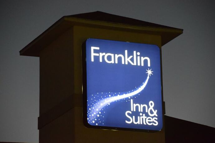 Imagen general del Hotel Franklin Inn and Suites. Foto 1