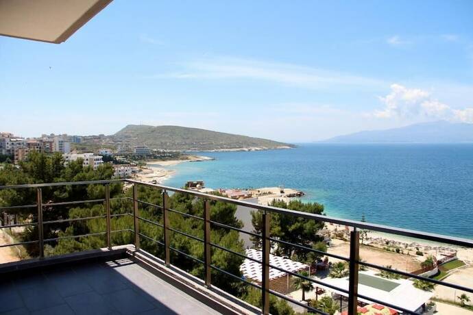 Imagen general del Hotel Franklin Rooms, Gjasht&euml;. Foto 1
