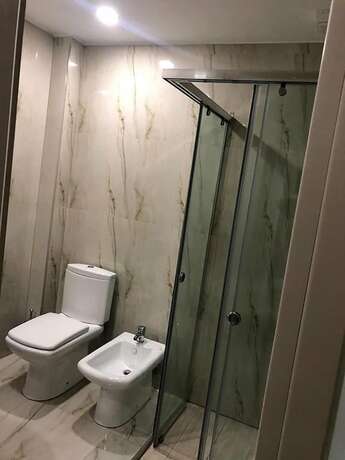 Imagen general del Hotel Franklin Rooms, Gjasht&euml;. Foto 7
