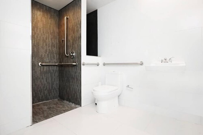 Imagen general del Hotel Franklin Suites. Foto 4