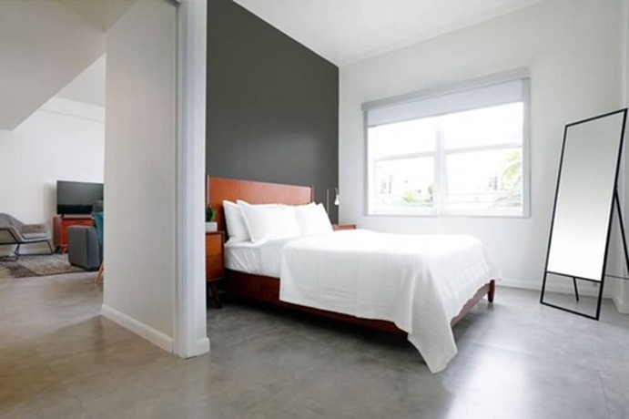 Imagen de la habitación del Hotel Franklin Suites. Foto 15