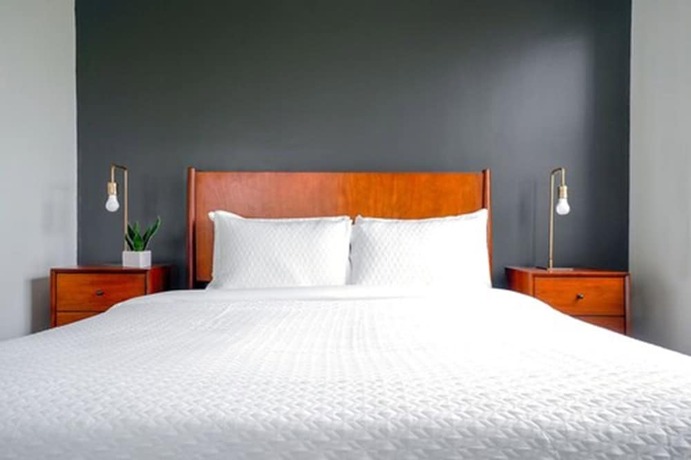 Imagen de la habitación del Hotel Franklin Suites. Foto 18