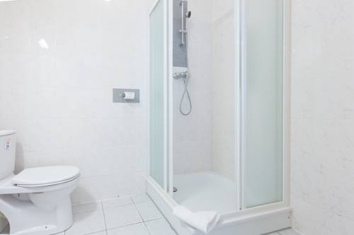Imagen de la habitación del Hotel Franky. Foto 6