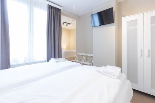 Imagen de la habitación del Hotel Franky. Foto 9