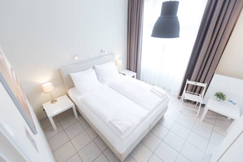 Imagen de la habitación del Hotel Franky. Foto 14