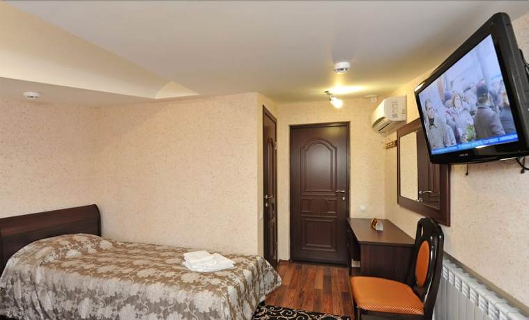 Imagen de la habitación del Hotel Frant. Foto 4