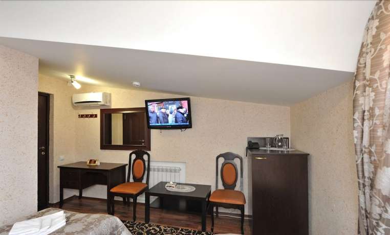 Imagen de la habitación del Hotel Frant. Foto 12