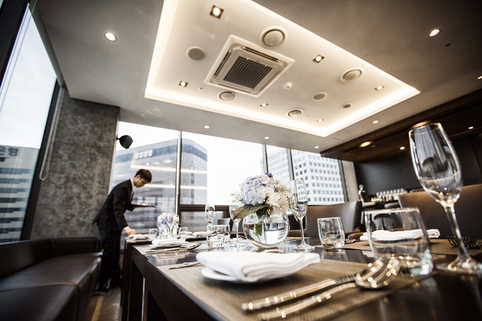 Imagen del bar/restaurante del Hotel Fraser Place Namdaemun Seoul. Foto 4