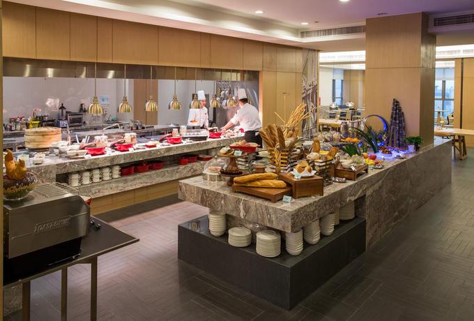 Imagen del bar/restaurante del Hotel Fraser Place Tianjin. Foto 7