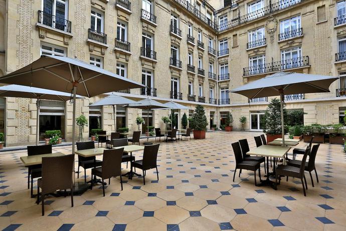 Imagen de los exteriores del Hotel Fraser Suites Le Claridge Champs-Elysées. Foto 12