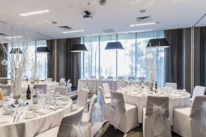 Imagen de los interiores del Hotel Fraser Suites Perth. Foto 9