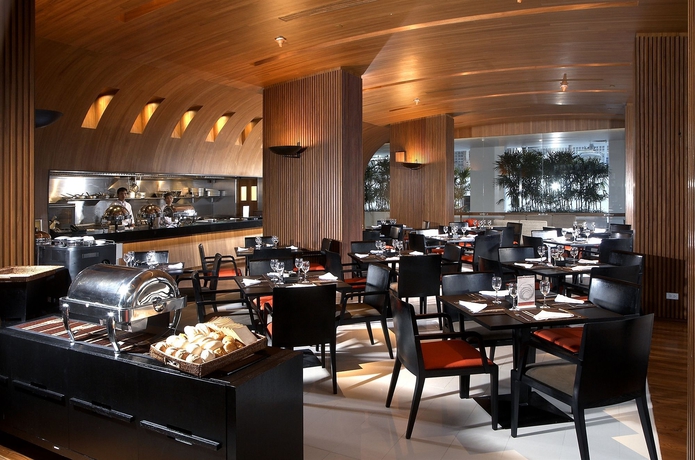 Imagen del bar/restaurante del Hotel Fraser Suites Sukhumvit, Bangkok. Foto 3