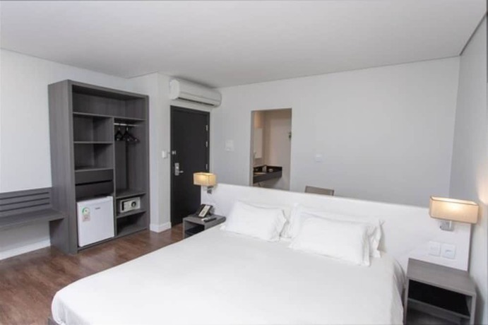Imagen de la habitación del Hotel Fratele Business. Foto 4