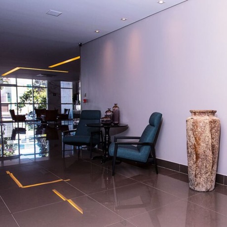 Imagen del bar/restaurante del Hotel Fratele Business. Foto 2