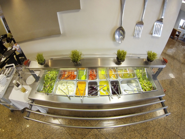 Imagen del bar/restaurante del Hotel Fray Junipero Serra. Foto 8