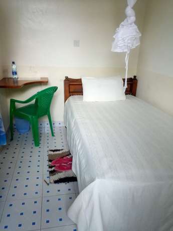 Imagen de la habitación del Hotel Freci. Foto 9