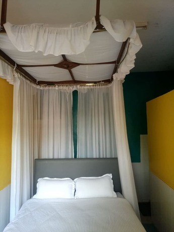 Imagen de la habitación del Hotel Freci. Foto 10