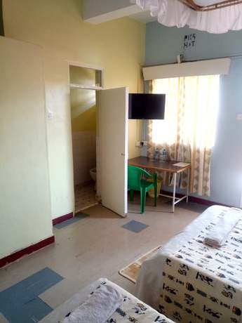 Imagen de la habitación del Hotel Freci. Foto 15