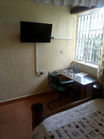 Imagen de la habitación del Hotel Freci. Foto 17